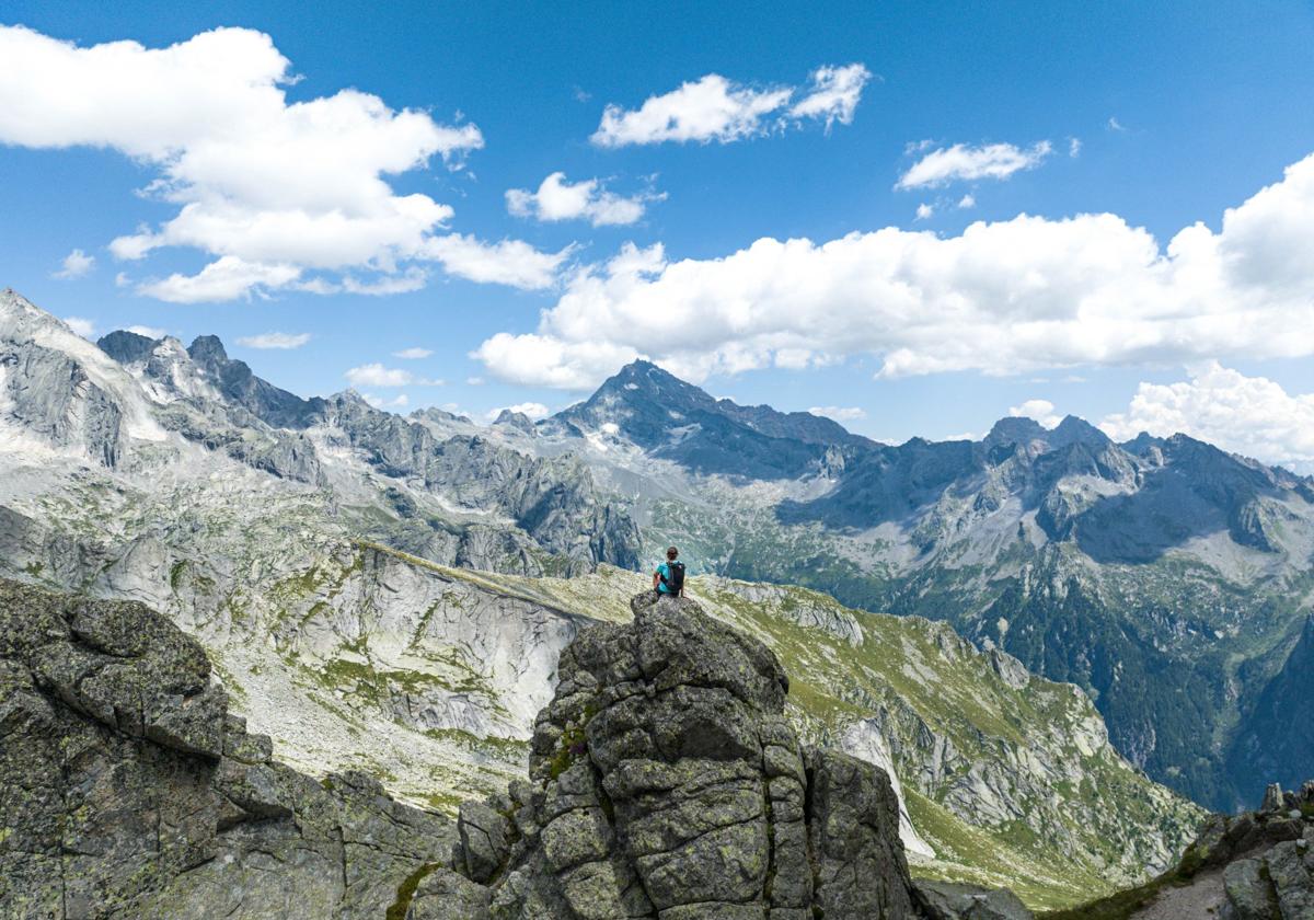 Fotograma de 'La Gara', de Julen Elorza, filme ambientado en los Alpes italianos.