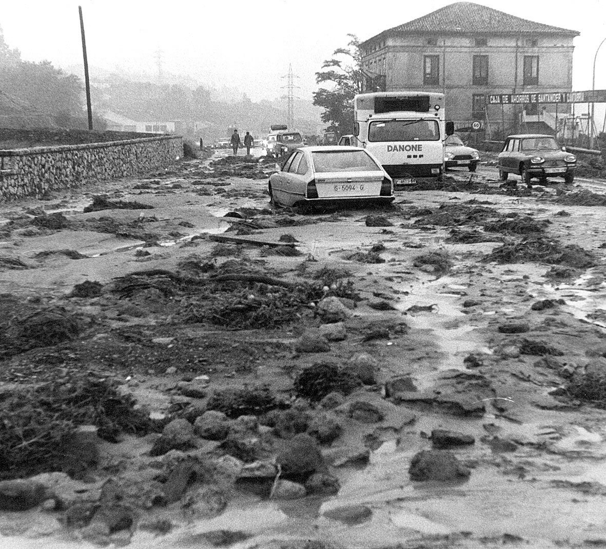 Imagen antigua de las inundaciones del verano de 1983, cuando se produjeron grandes riadas tras las lluvias torrenciales. Murieron cuatro personas.