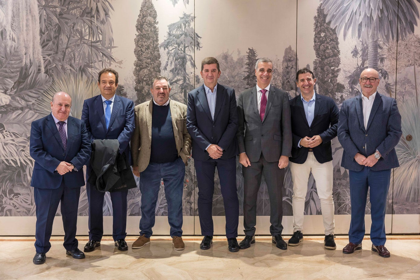 Jesús Ruiz, Juan Carlos Echevarría, Andrés Tárano, Oscar San Emeterio, Gustavo Cubero, Emérito Astuy y Antonio Pérez.