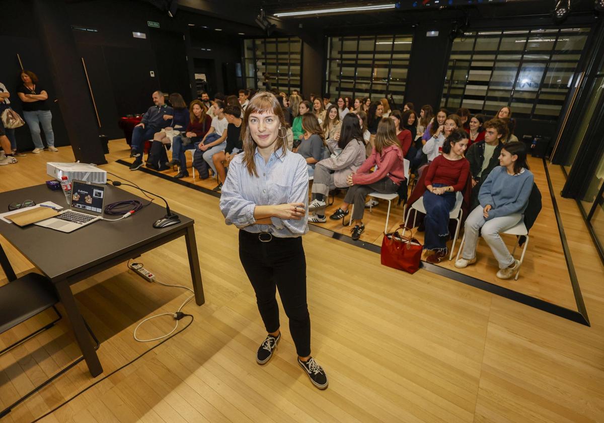 Azahara Alonso imprartió un taller para estudiantes de primer y segundo curso de bachillerato.