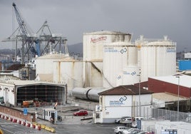 Instalaciones de Azucarera en la Zona Franca de Santander.