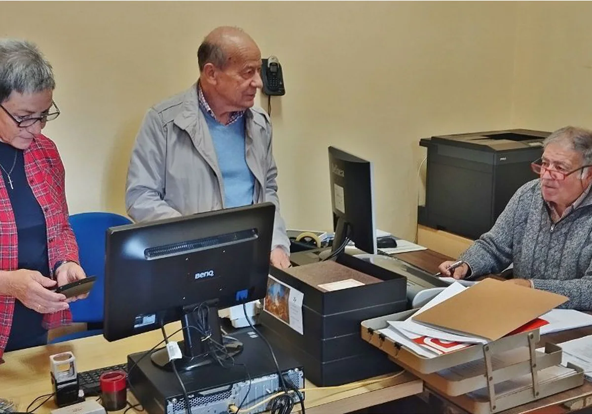 Ángeles Martínez, Fernando García y Ramiro Pérez.