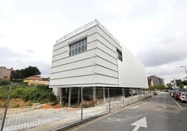 Obras en el centro de ocio juvenil de Torrelavega, la Tecnoteca.