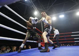 Eduard Courmei, en su debut profesional en El Astillero.