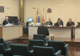 El exconcejal Salvador Hierro, durante su testifical en la cuarta sesión del juicio celebrada este jueves.