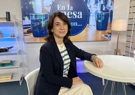 Elena Pérez-Llantada es de formación farmacéutica.