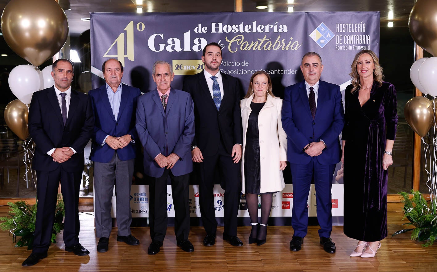 Eneko Valle, Modesto Piñeiro, Francisco Fuentes, Eduardo Lamadrid, Isabel Urrutia, Roberto Media y Bárbara Gutiérrez. 