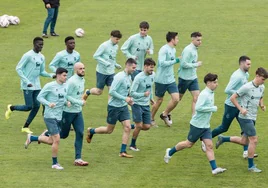 El Racing prepara en La Maruca la visita del Mirandés