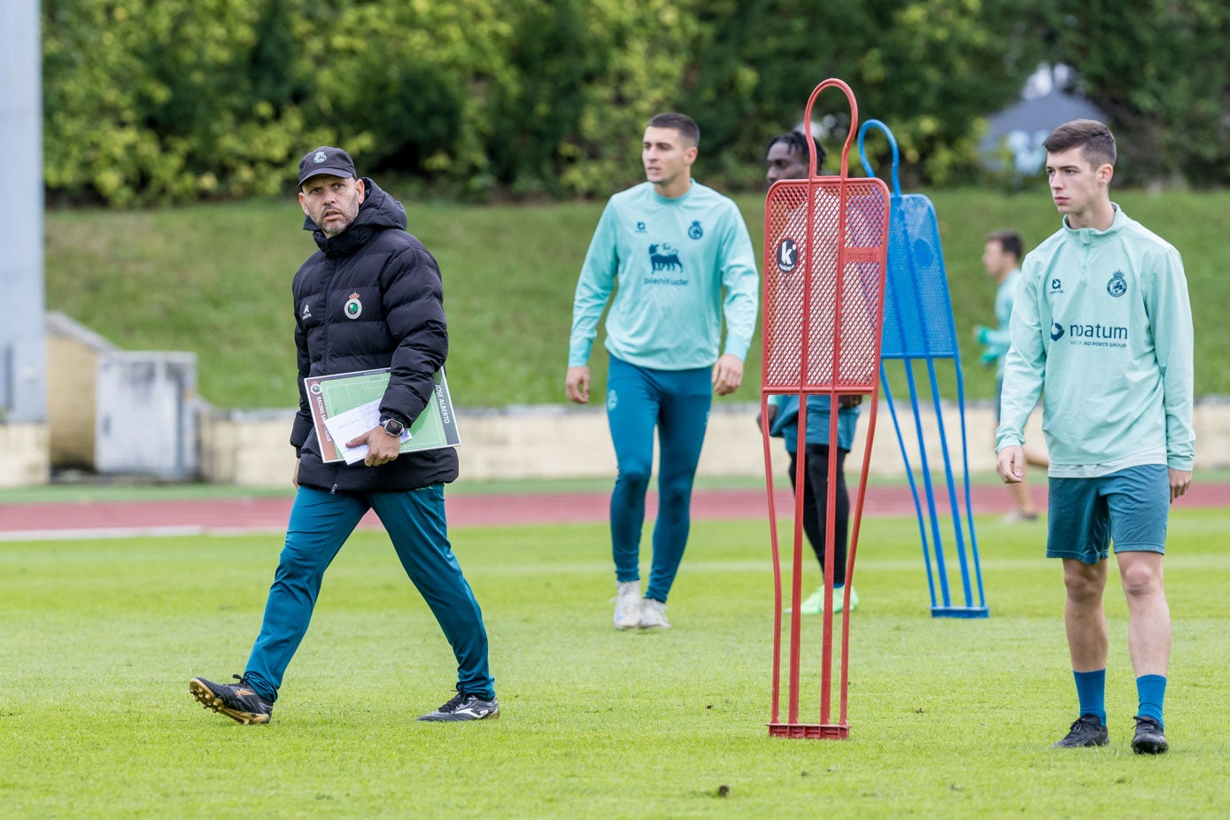 Varios canteranos participaron en el entrenamiento con José Alberto.