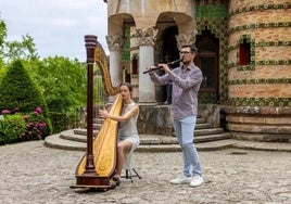 Annie Chambers y Borja Feal en un concierto en el Capricho.