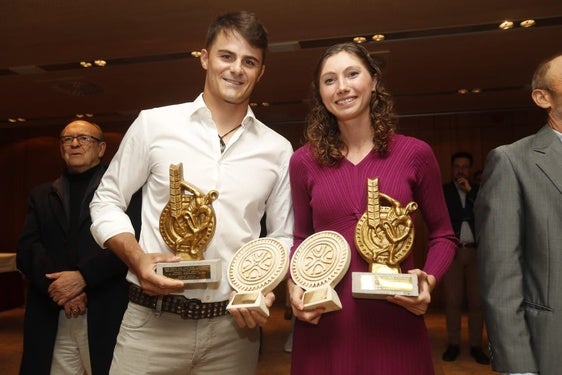 Diego Botín y Cristina Bucsa, con sus premios.