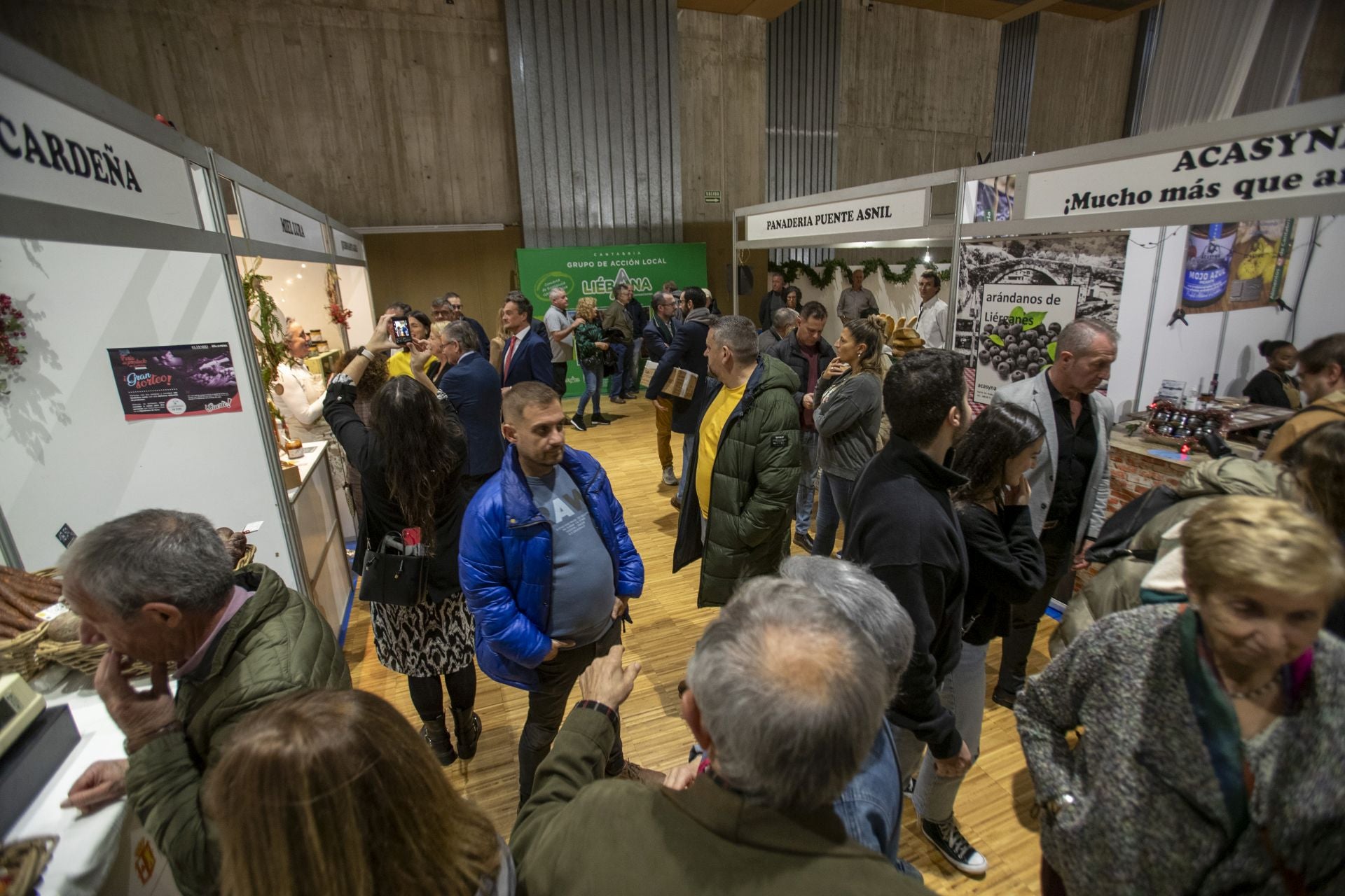 Para celebrar el vigésimo aniversario de la Feria del Producto de Cantabria, la organización llevará a cabo el sorteo especial de una cesta valorada en 1.000 euros, que incluirá un producto de cada uno de los expositores, entre quienes realicen alguna compra.