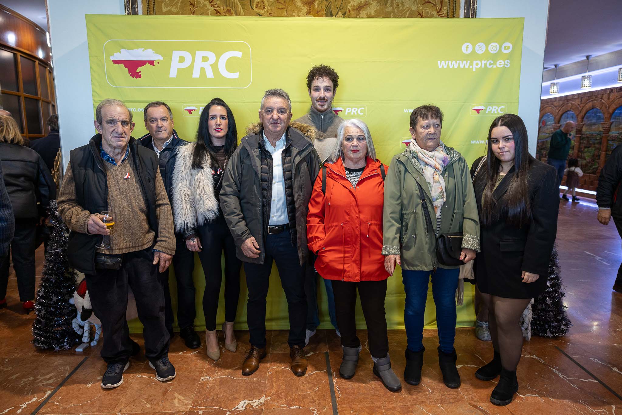 Emilio Pérez, Fernando San Emeterio, Leire Medino, Julián Revuelta, Mario Alfonso, Marina Almazán, Inmaculada del Olmo y Cristina Almazán.