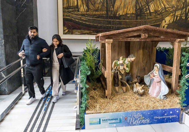 El portal de belén ubicado en el interior del Ayuntamiento.