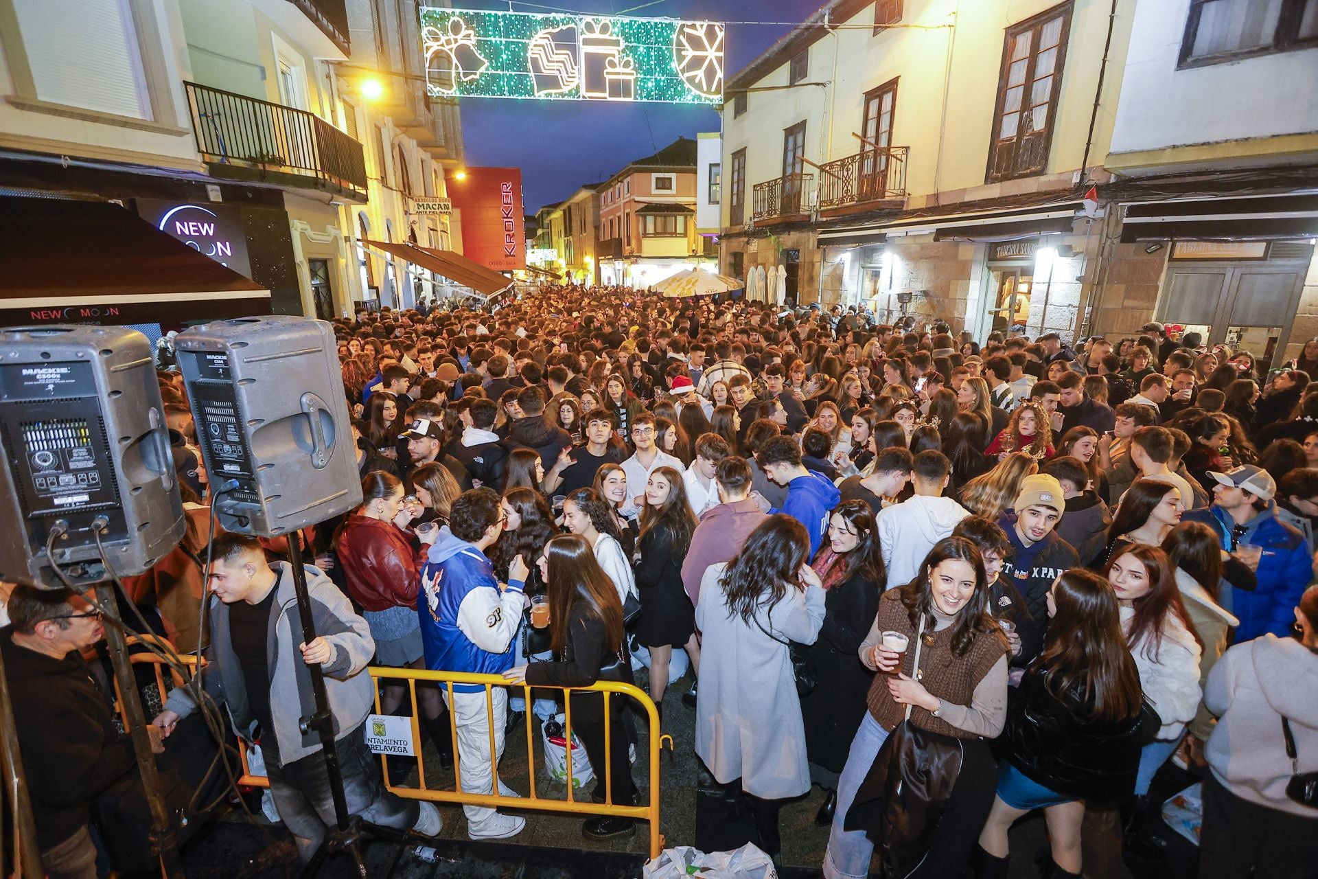 La zona de vinos , a tope a media tarde