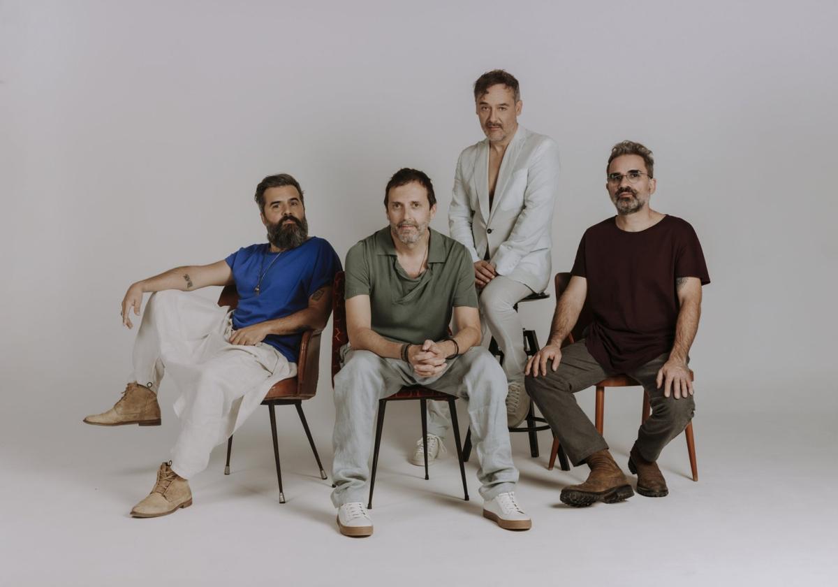 Julián Saldarriaga, Oriol Bonet, Santi Balmes y Jordi Roig forman el gripo Love of Lesbian.