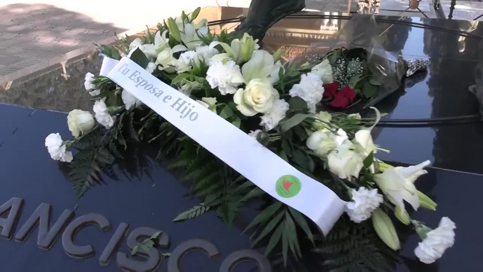 Isabel Pantoja, nuevo gesto de acercamiento a Kiko Rivera en el día del cumpleaños de Paquirri