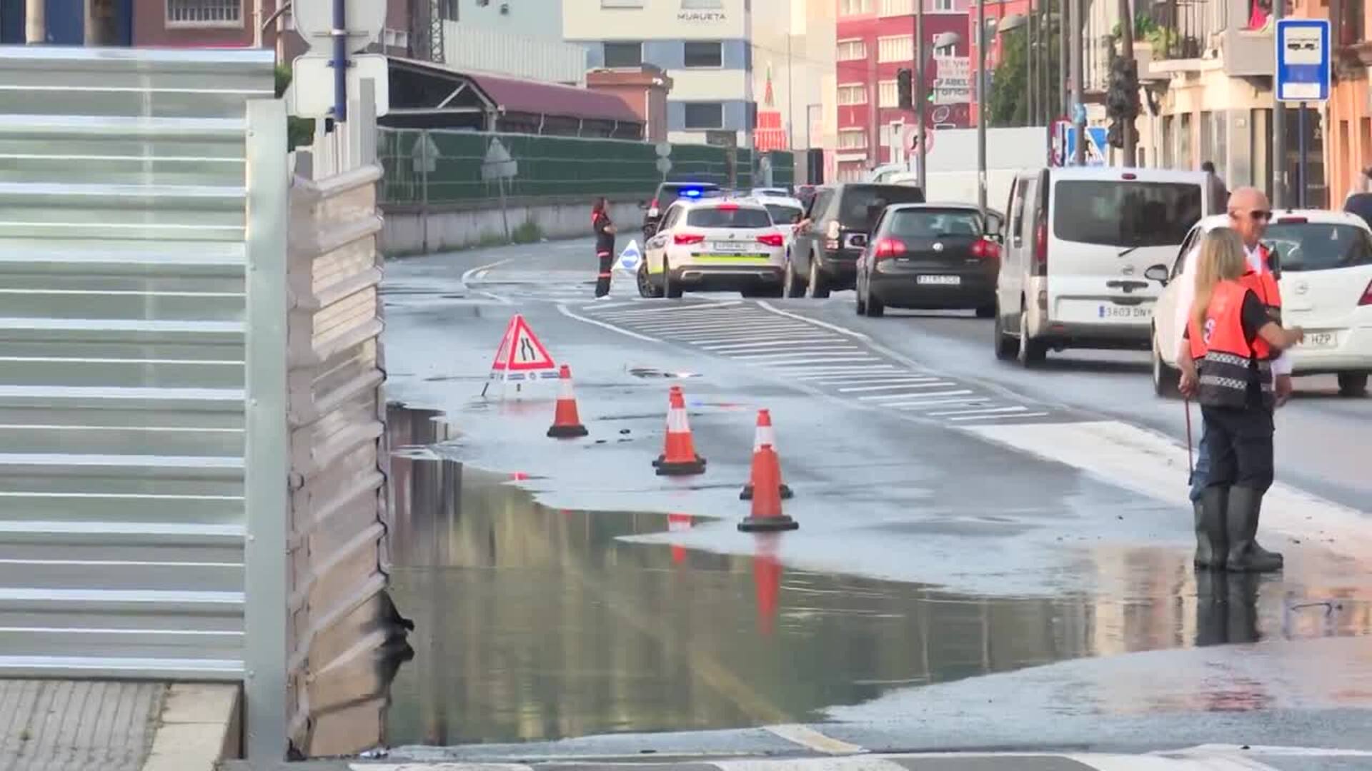 Desbordamiento puntual en Erandio (Bizkaia) por las mareas vivas