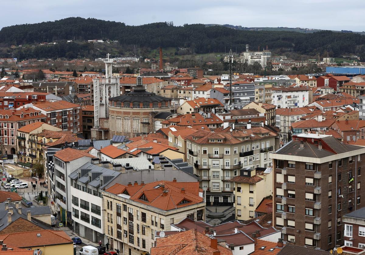 Vista panorámica del centro urbano de Torrelavega.