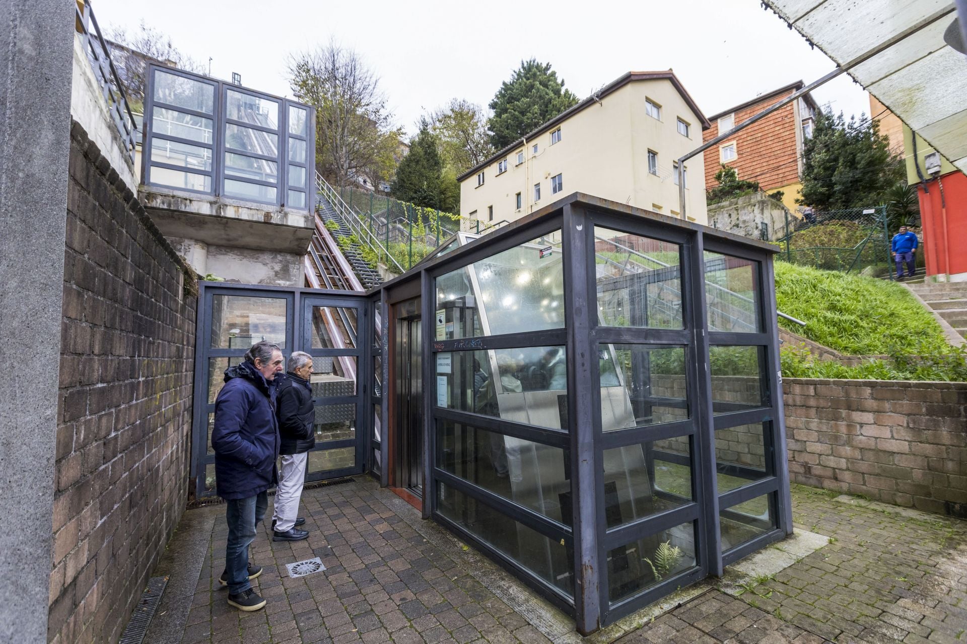 Otra de las críticas vecinales también se debe a que el funicular del Río de la Pila se estropea mucho.