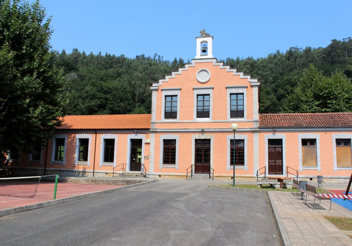 Escuelas del Barrio de Arriba donde se desarrollan parte de las actividades.