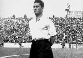 Francisco Canovas, en un partido con el Racing.