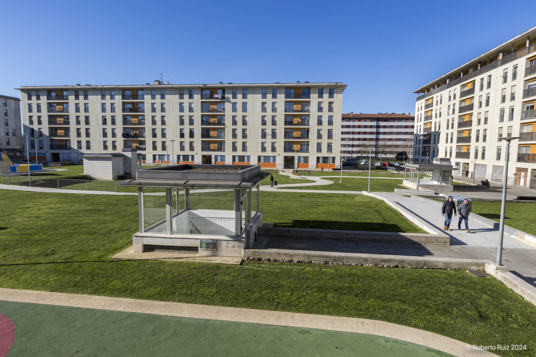 Vista actual del parque infantil de la urbanización de Nueva Montaña que se derrumbó en enero de 2020.