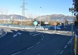 En principio, la variante aprovechará el actual puente Renero sobre el río Besaya y la recta de la Agüera.