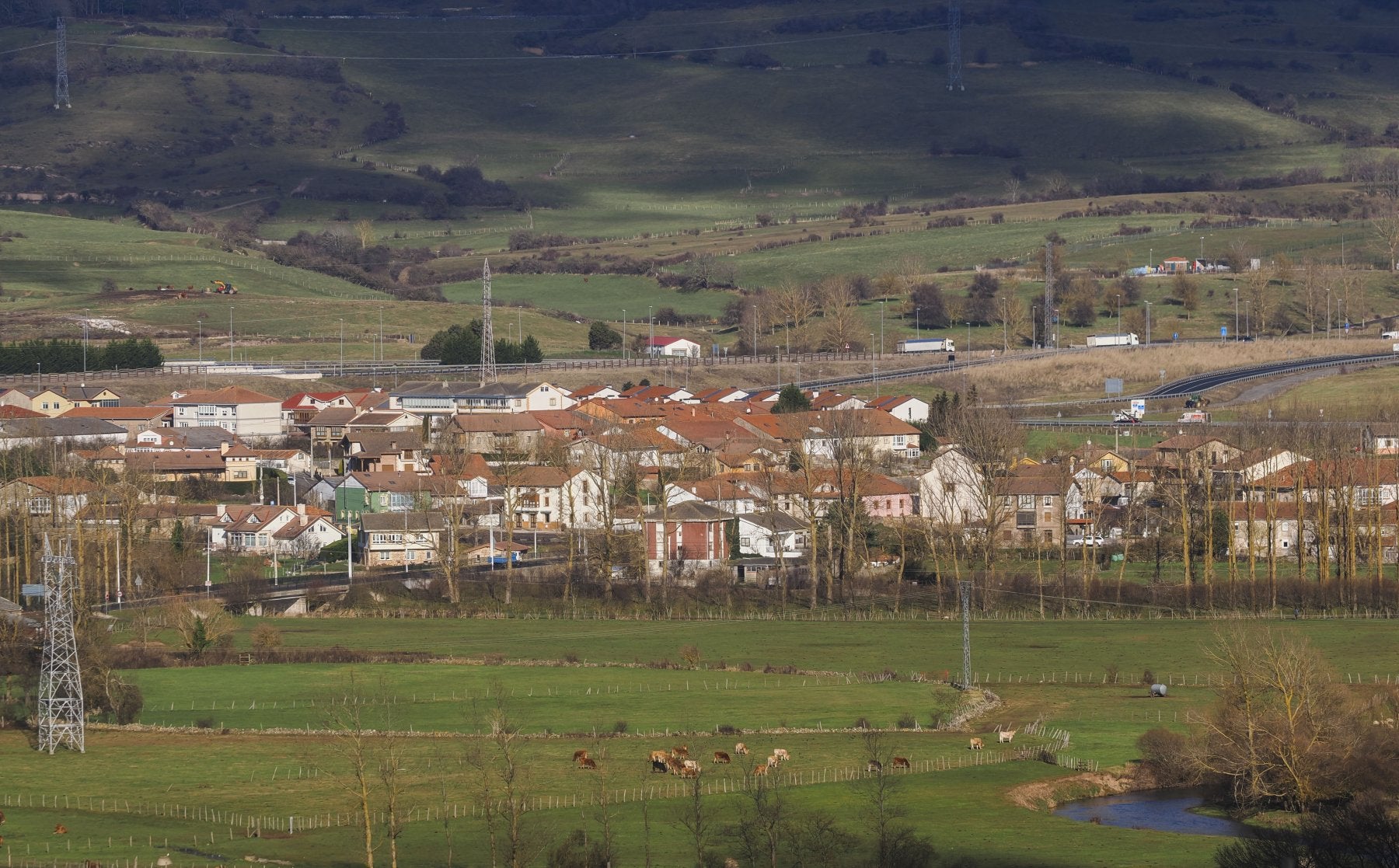 Vista panorámica de la localidad campurriana de Requejo.