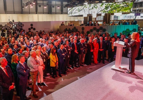 La presidenta, durante el discurso que ha dado por el Día de Cantabria en Fitur.