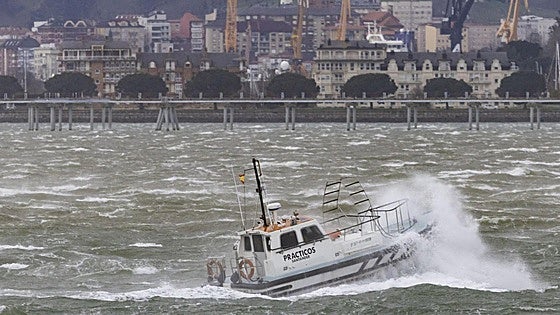 Herminia sube a rojo el riesgo en el mar este martes y el miércoles vuelve el viento fuerte
