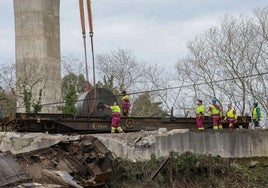 Operarios trabajando en la zona estos días