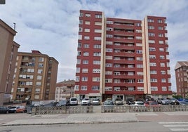 El número 220 de General Dávila, donde se produjo el incendio.