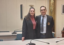 Lara Ontaneda junto a José Luis Sánchez Gall que ha ejercido de padrino