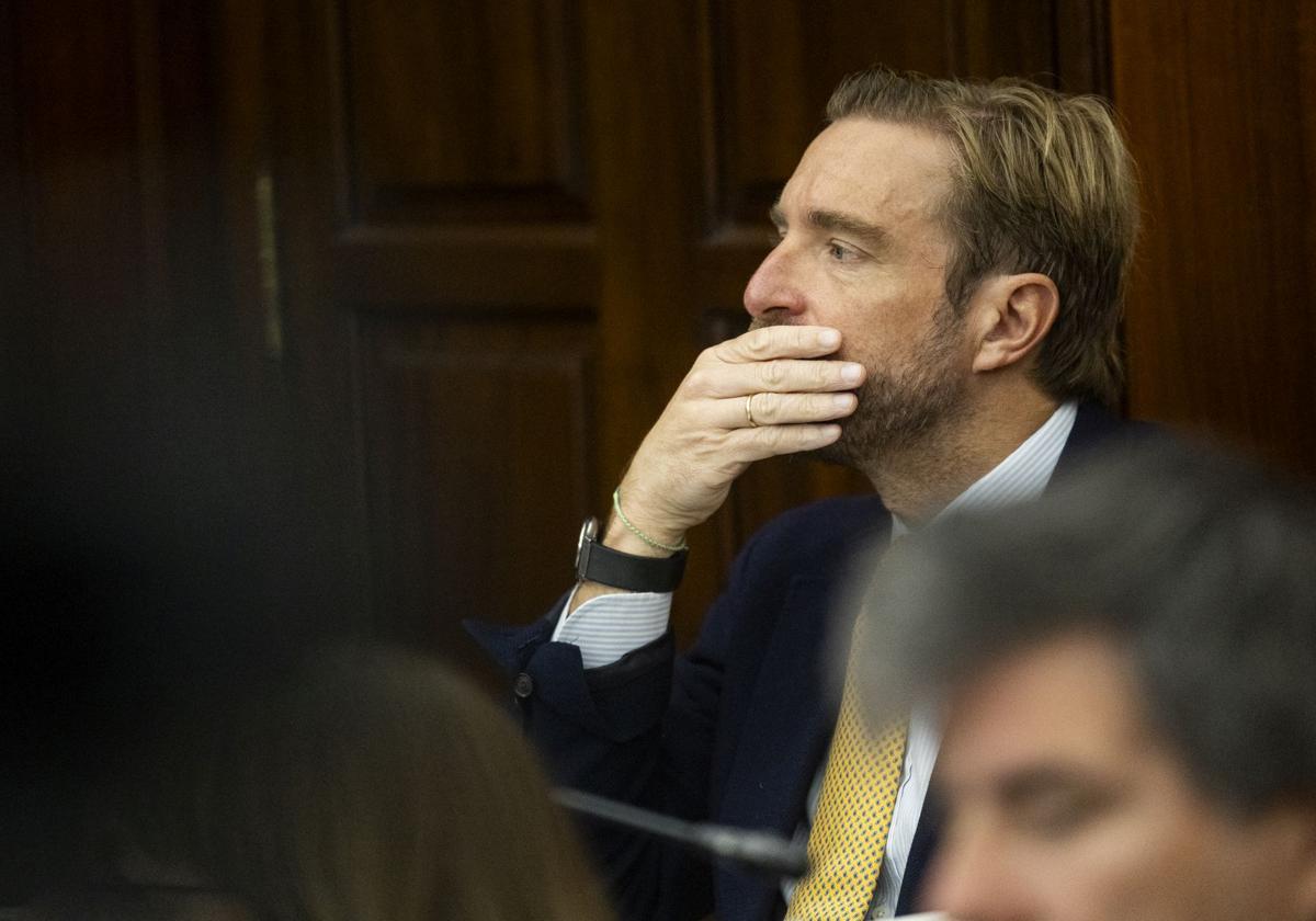 Felipe Piña, en un pleno del Ayuntamiento de Santander.