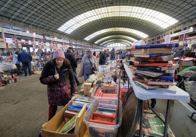 El puesto de libros usados, uno de los productos estrella.