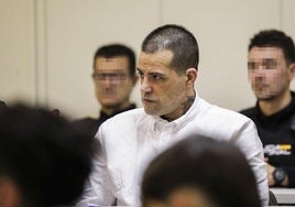 El acusado de matar a su pareja y a su bebé, José Reñones, en la primera sesión del juicio.