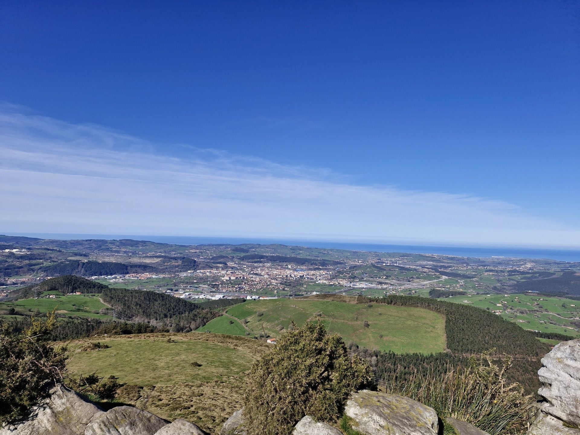 Las vistas desde la cima del monte Dobra son imponentes.