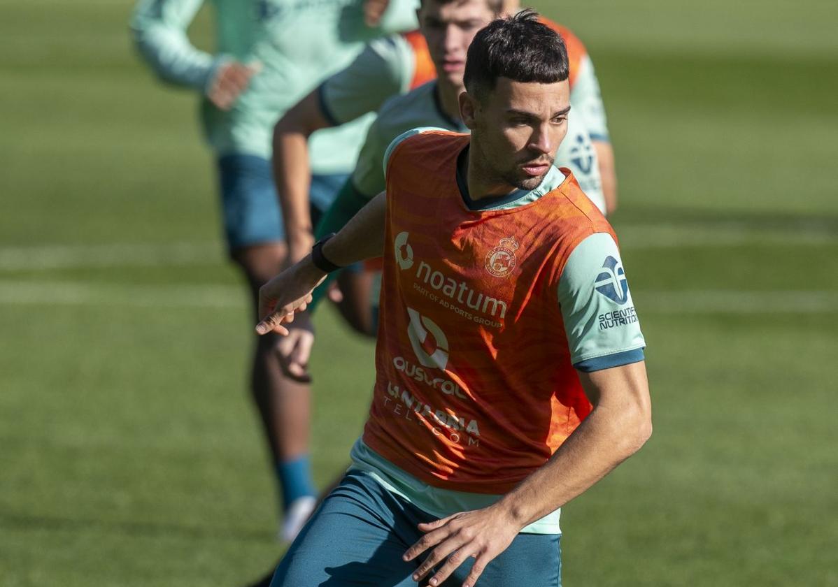 Juan Carlos Arana, durante un entrenamiento en La Albericia.