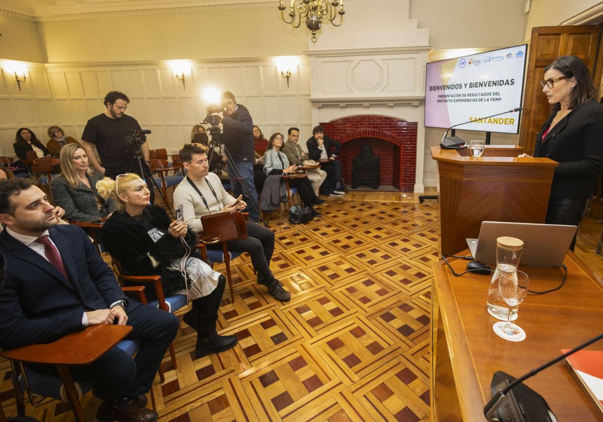 La alcaldesa de Santander, Gema Igual, preside la presentación del programa 'Experiencias Turismo España', que acogió el Palacio de la Magdalena.