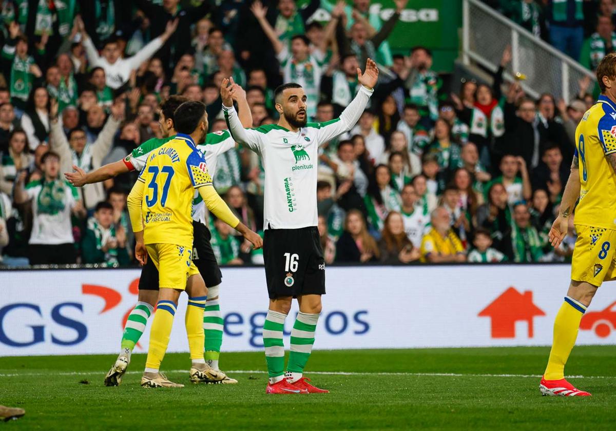 El partido Racing-Cádiz, en imágenes