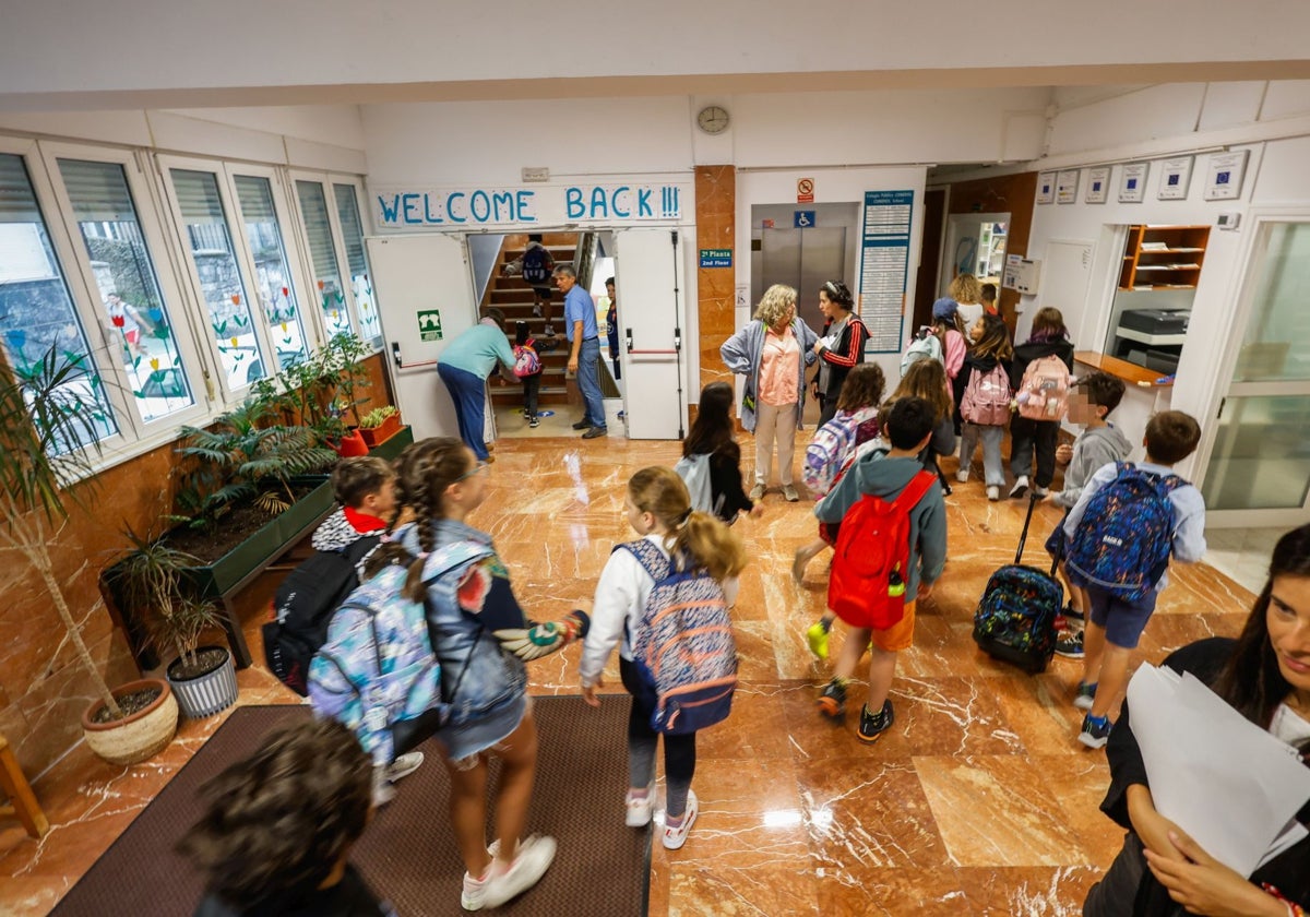 Primer día de clase en el Colegio Cisneros de Santander.