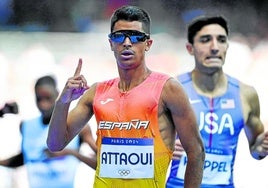 Mohamed Attaoui, en una de las series de 800 metros en los pasados Juegos Olímpicos de París.