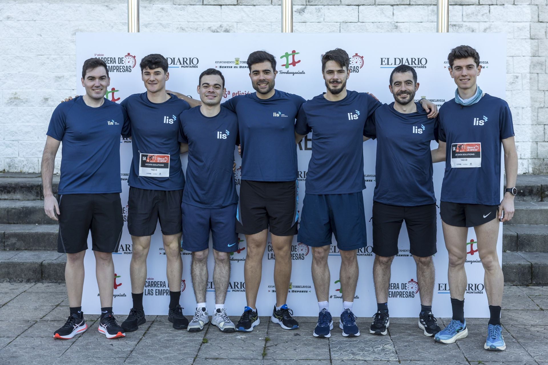 Miguel Carpintero Rentería, Martín Guelbenzu Valverde, Ángel de Hoyos Sainz, Marco Gómez Guitiérrez, Ignacio Valero Rodríguez, Ángel Ortiz Lanza, Antonio Landaluce Rodríguez, y Salvador Enrique Alfaro Anaya fueron el equipo de LIS Data Solutions.