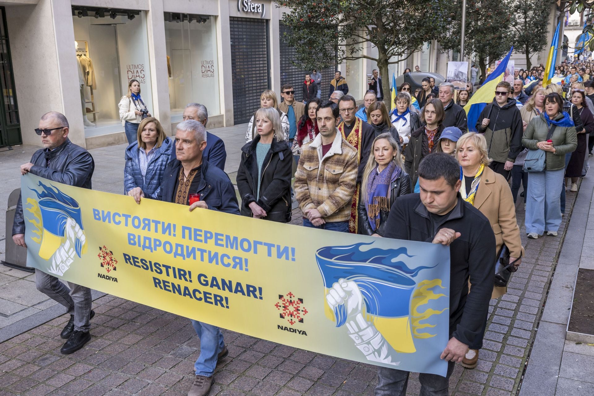 Manifestación de condena de los tres años de la guerra