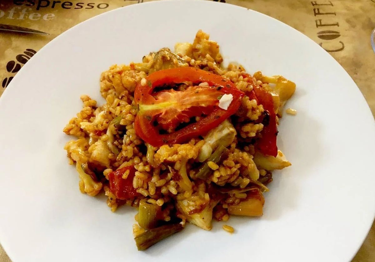 Arroz con verduras al horno.