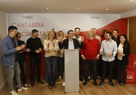 Pedro Casares y su equipo tras ganar las Primarias.