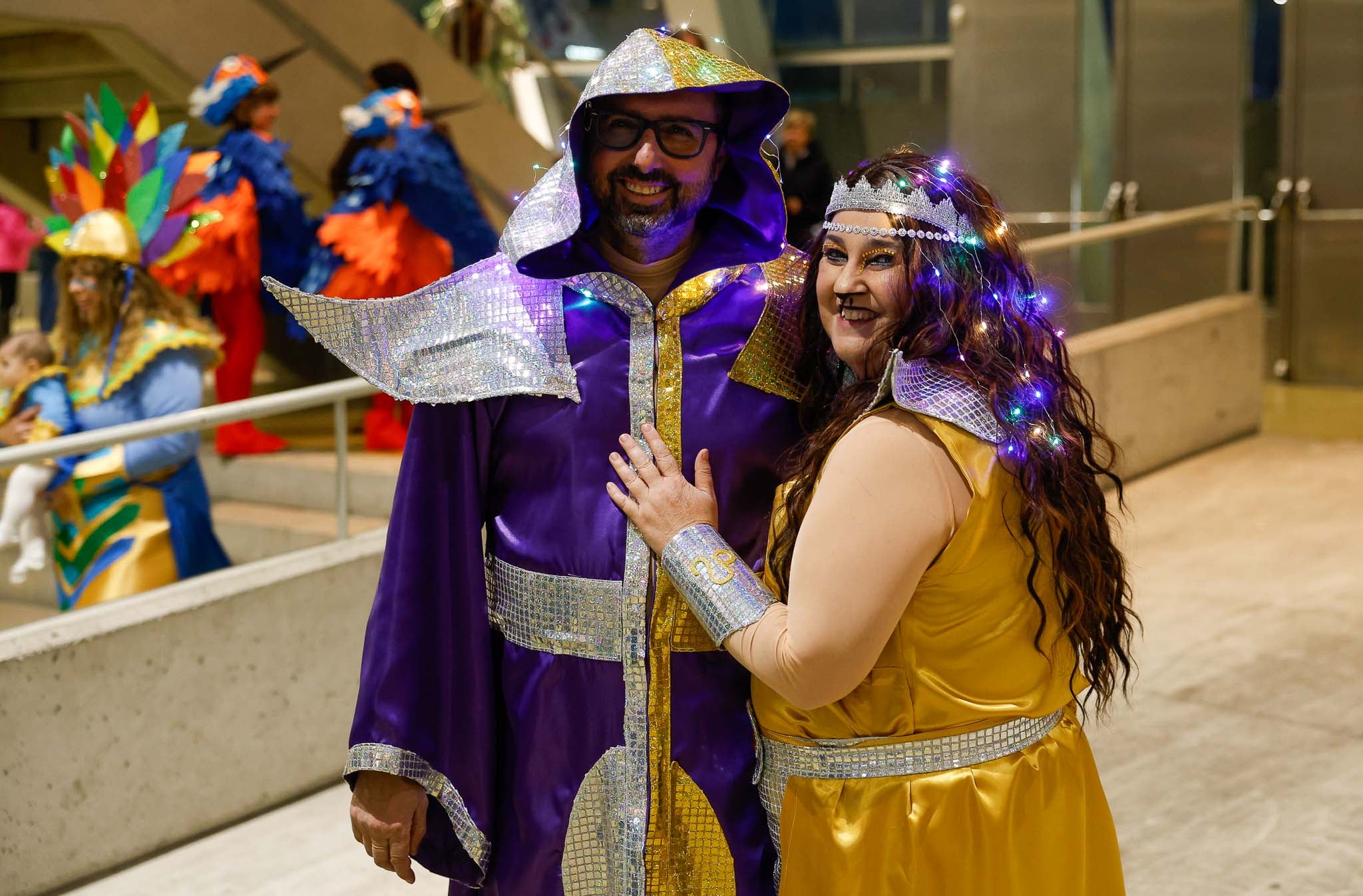 Dos participantes de la Gran Gala de Carnaval de Santander.