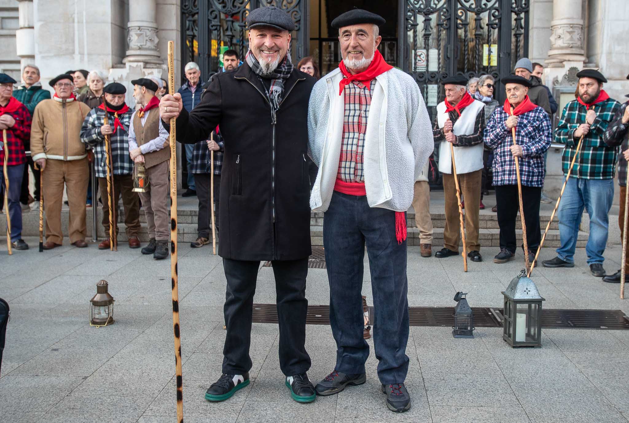 Se nombró Marcero Mayor al rabelista Miguel Cadavieco, quien dedicó unas palabras de cariño a su maestro, Chema Puente