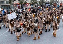 La prehistoria fue uno de los motivos más llamativos del desfile